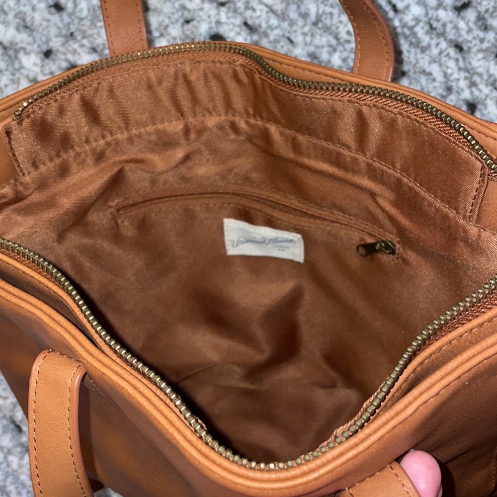 Universal Threads tote - Picture 2 of 3